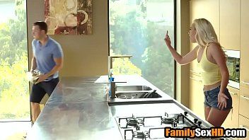 play Sex with the hairy blonde having sex at the gym with her coach