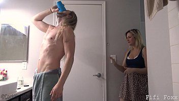 play 😲 😱 mother gives her son viagra then sucks his whole penis