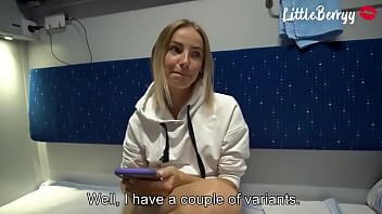 play The blonde got to do a gorgeous French porn oral sex