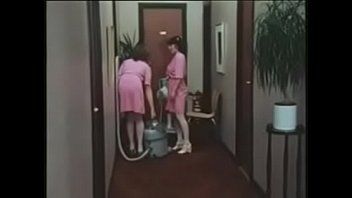 play Older mom teaches her amateur grandson how to really fuck