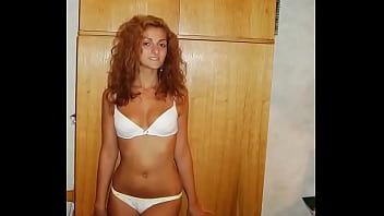 play Andreea este o frantuzoaica pusa pe fapte mari