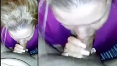 play De stiefmoeder van stiefzoon zuigt en neukt zijn grote lul