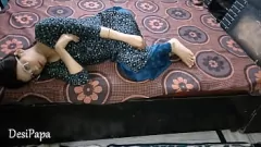 play De intense hardcore passie van exotische Indiase vrouw met cum-inside finale