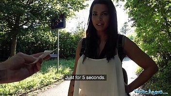 play Xnxx in der Familie bezahlt sie und fickt die Öffentlichkeit