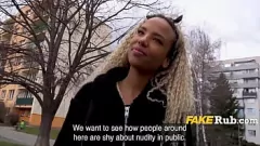 play Scopata una ragazza europea: incontro interrazziale pubblico con uno studente di giurisprudenza ebano